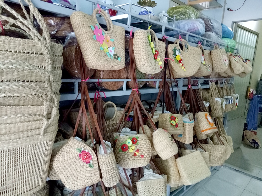 “Nữ hoàng lục bình” viết tiếp chuyện vì người nghèo sau giải oan