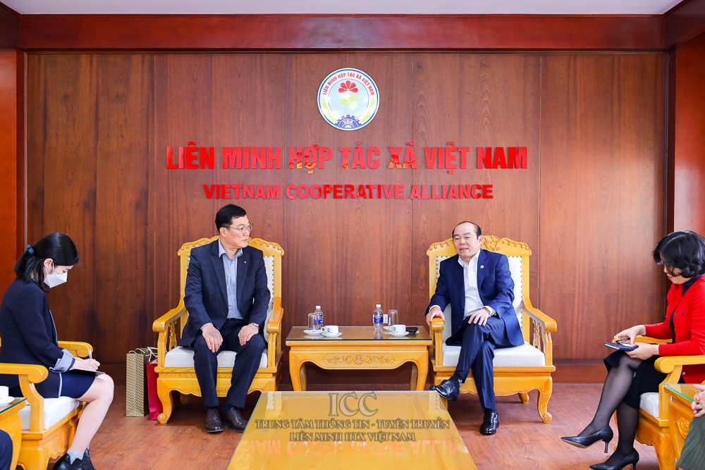 Chủ tịch Liên minh Hợp tác xã Việt Nam tiếp đón tân Tổng Giám đốc Ngân hàng Nông nghiệp Hàn Quốc (NonghuypBank)