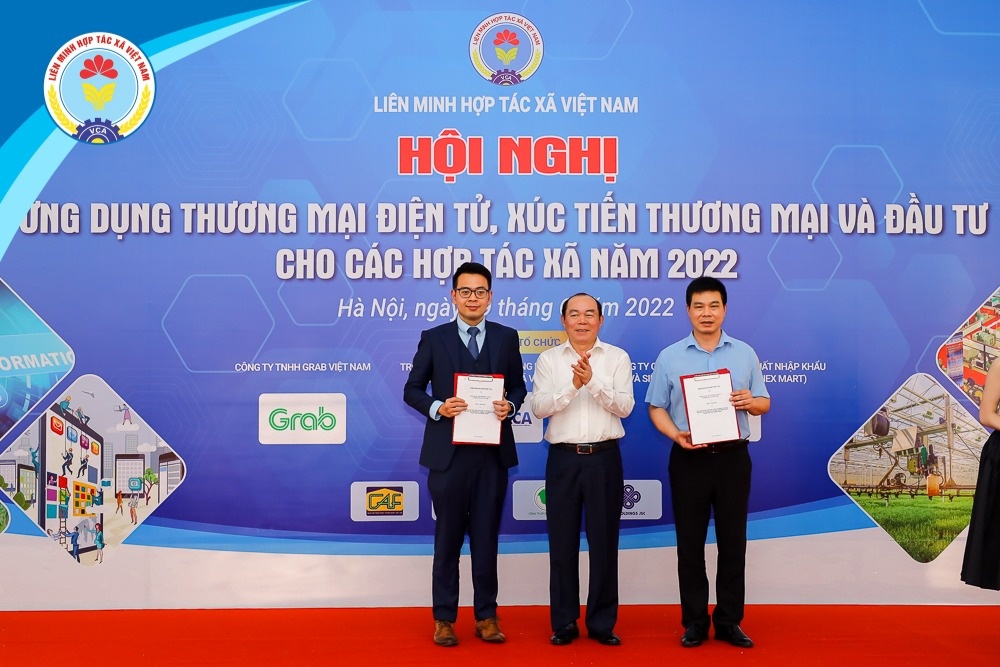 Grab và ITPC-VCA hợp tác chuyển đổi số lĩnh vực nông nghiệp
