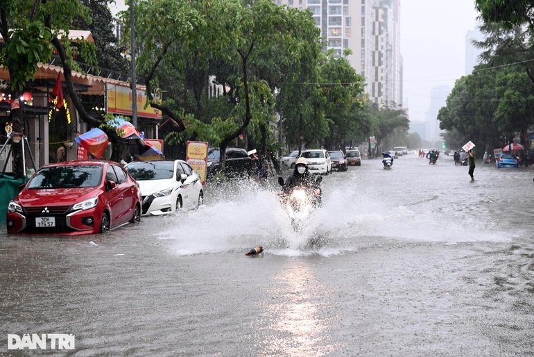 Bắc Bộ mưa dông diện rộng suốt tuần