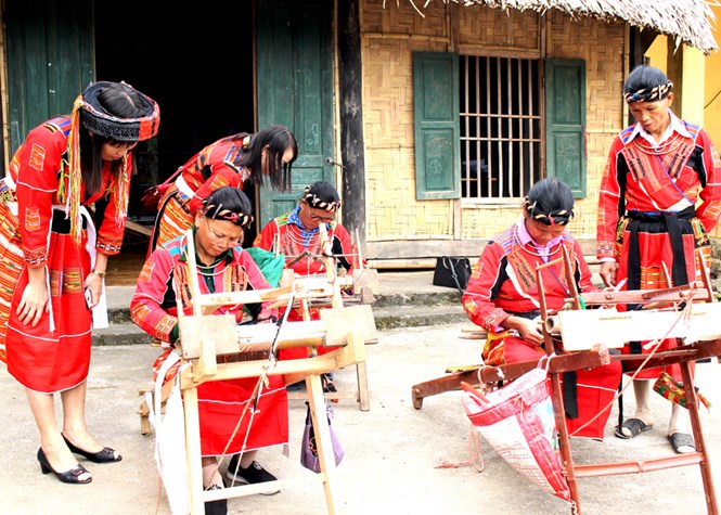 Phát triển mô hình hợp tác xã, nâng cao đời sống đồng bào dân tộc thiểu số