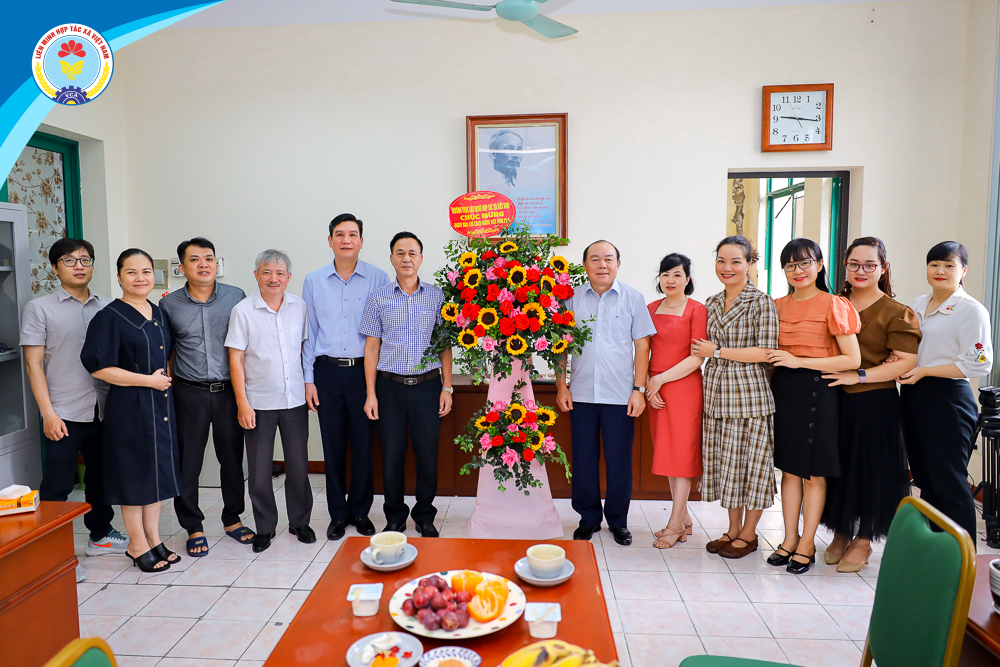 Thường trực Liên minh Hợp tác xã Việt Nam chúc mừng Ngày Báo chí Cách mạng Việt Nam