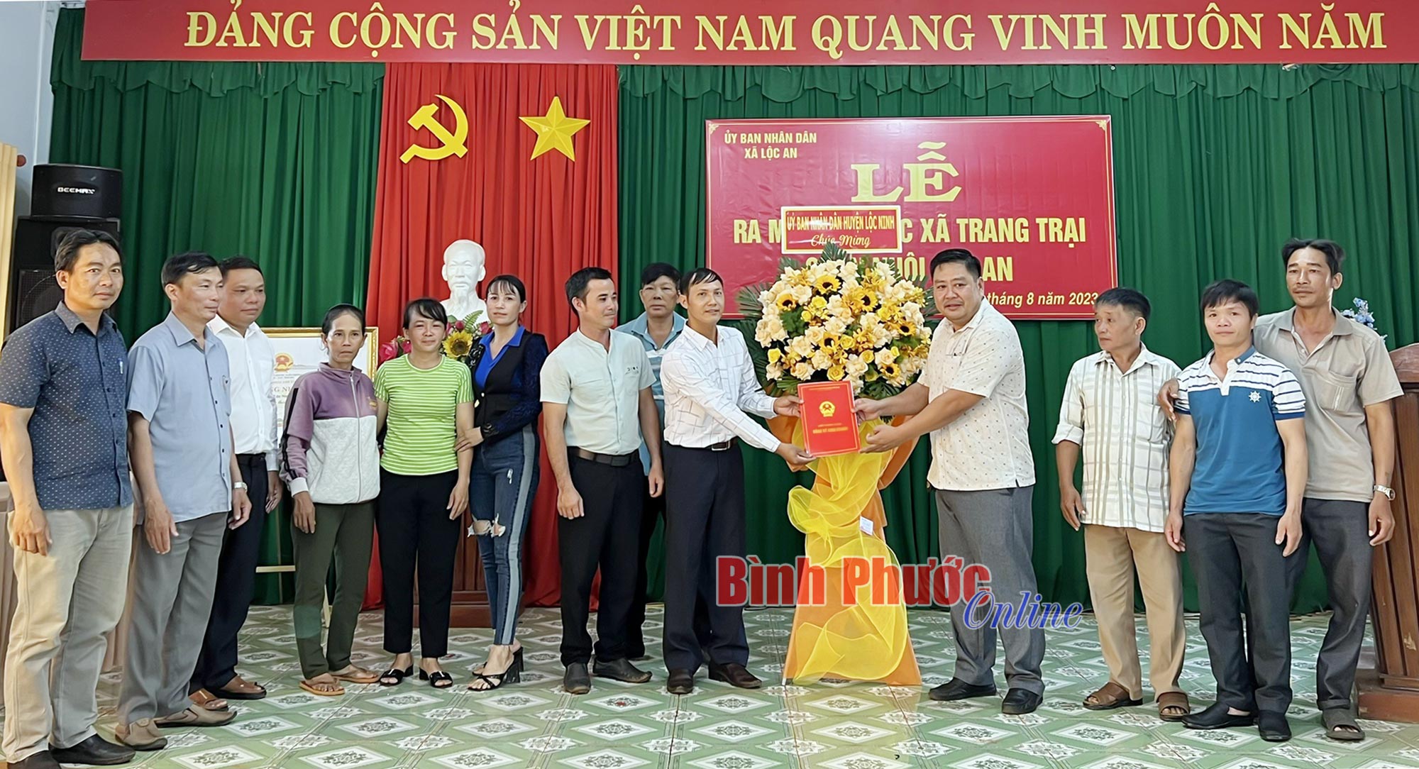 Ra mắt Hợp tác xã trang trại chăn nuôi Lộc An