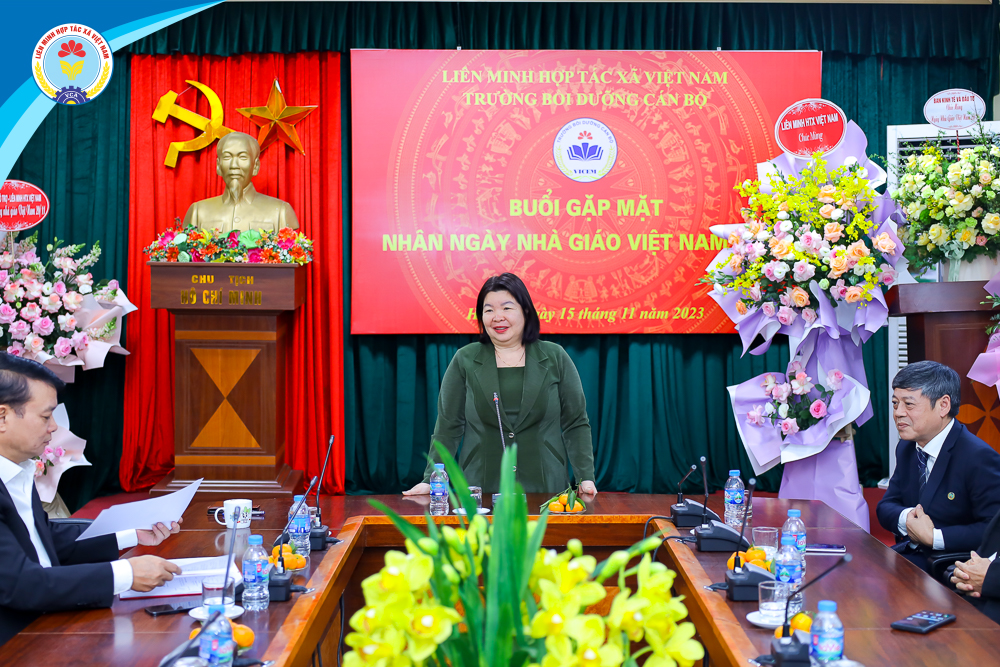Kỷ niệm ngày Nhà giáo Việt Nam 20/11 và 31 năm ngày thành lập trường Bồi dưỡng Cán bộ