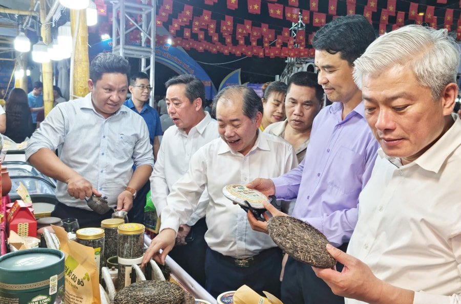 Xúc tiến thương mại: “Bệ đỡ” cho kinh tế tập thể Thủ đô vươn xa